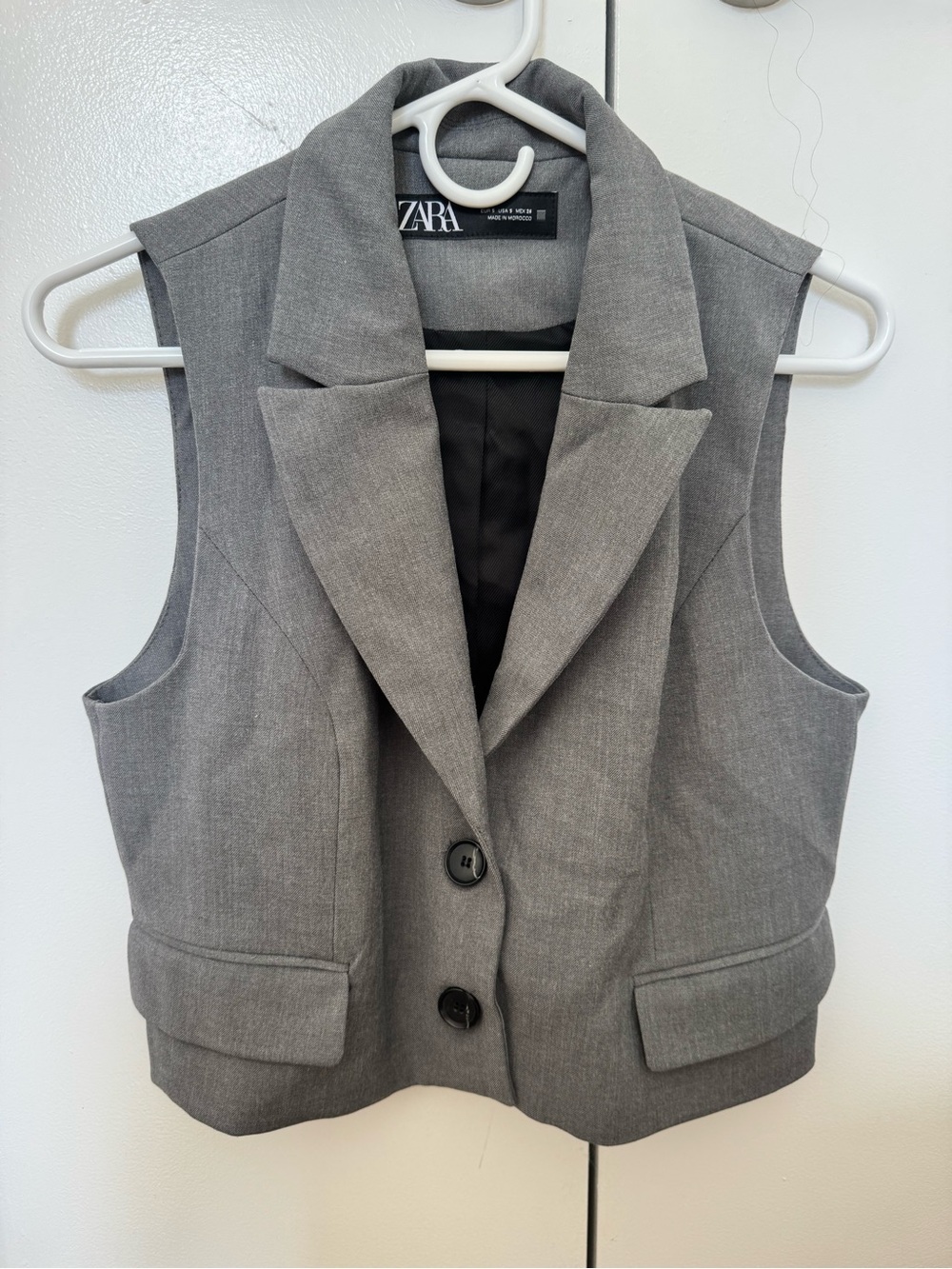 ZARA Gray Cropped Sleeveless Tailored Blazer Vest